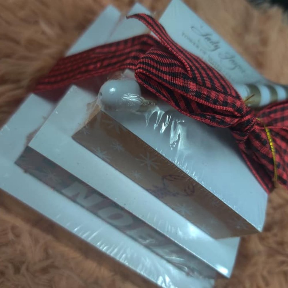 Noel 3 Tower Note Pads New - Picture 2 of 8